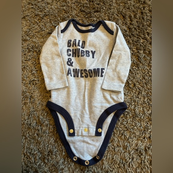 Carters 3-9 month onesies - Picture 4 of 5
